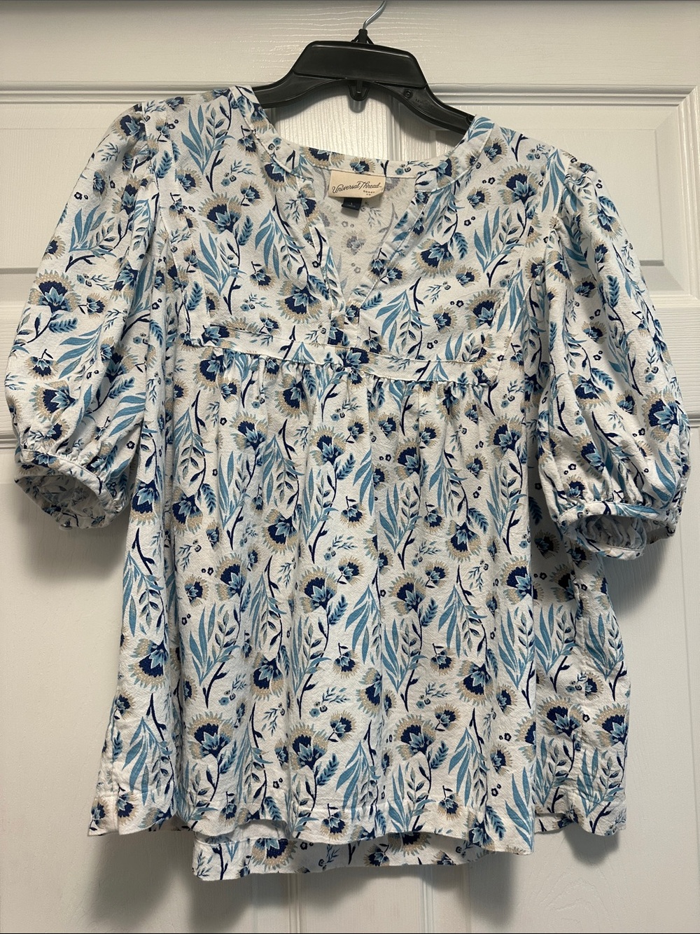 Universal Thread Blue Floral Puff-Sleeve Tunic Top